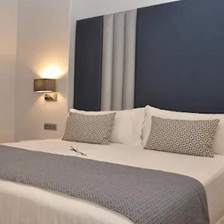 Hotel Selu 3*