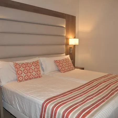 Hotel Selu 3*