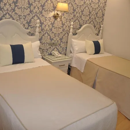 Hotel Selu 3*